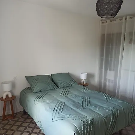 Flat Apartment *